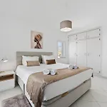 Вилла Feliz By Algarve Holidays Ольюш-ди-Агуа (Албуфейра)