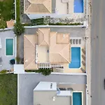 Feliz By Algarve Holidays Villa